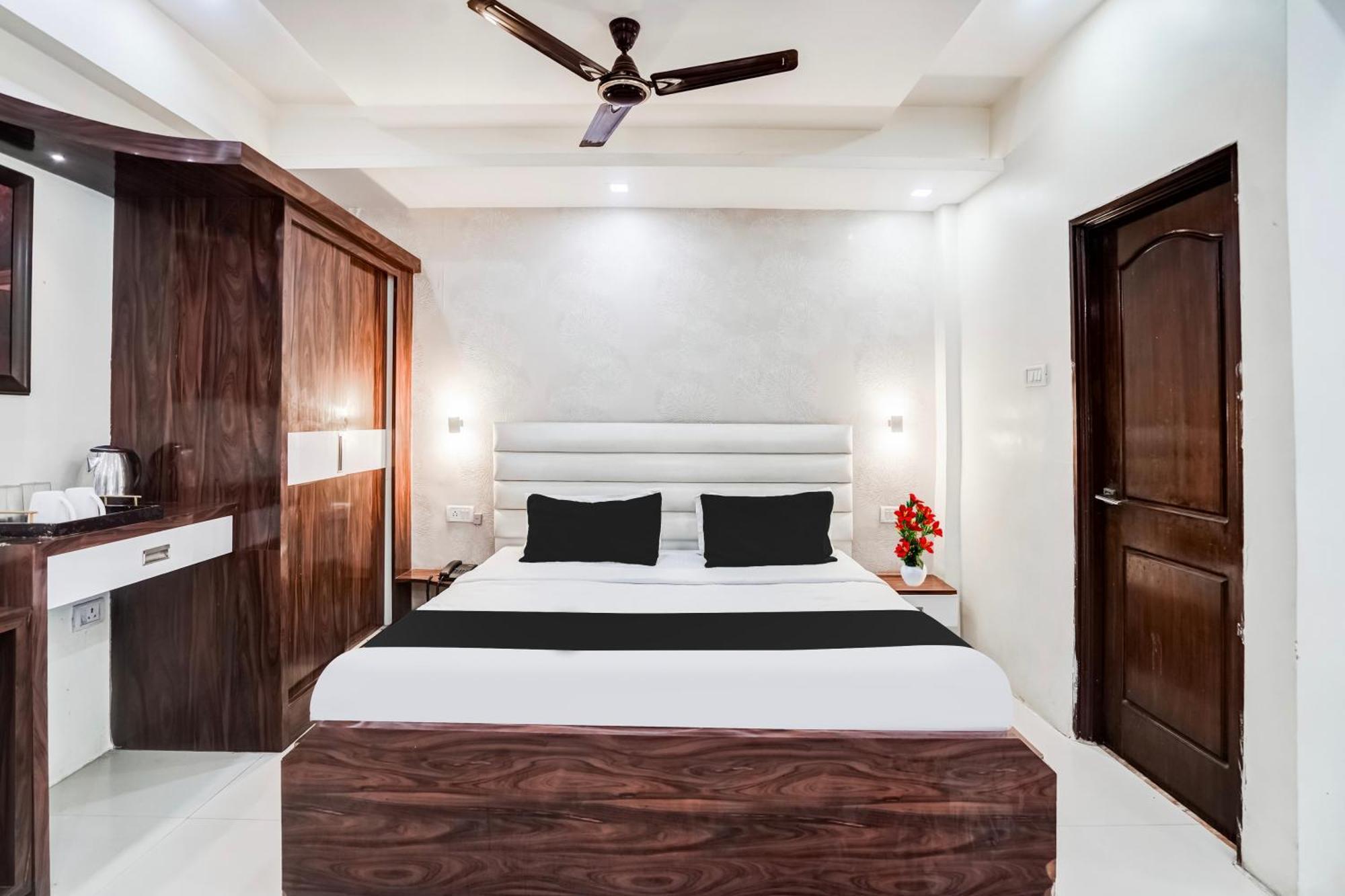 Super Hotel O Sgpgi Bijnaur Luaran gambar