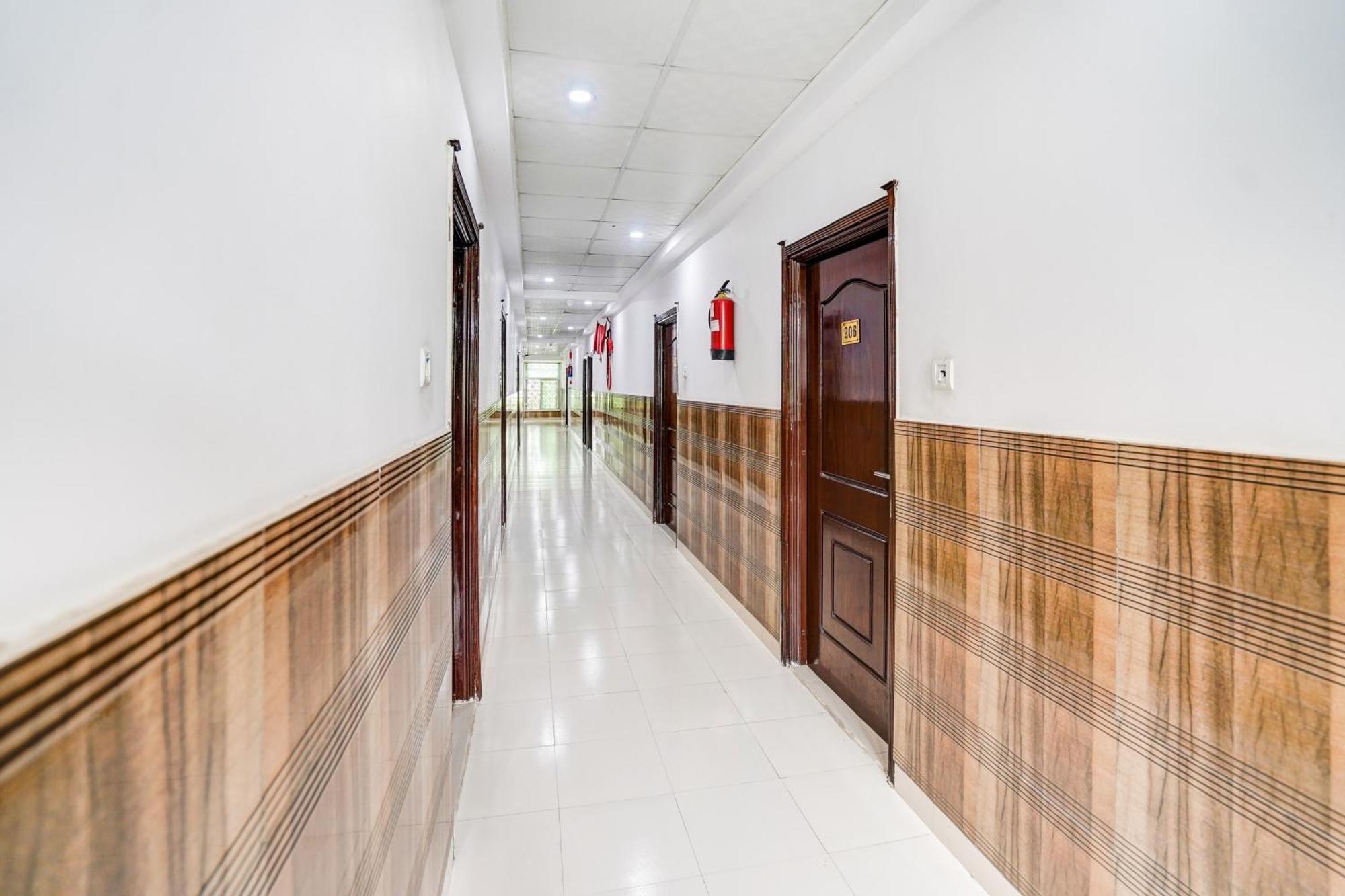 Super Hotel O Sgpgi Bijnaur Luaran gambar