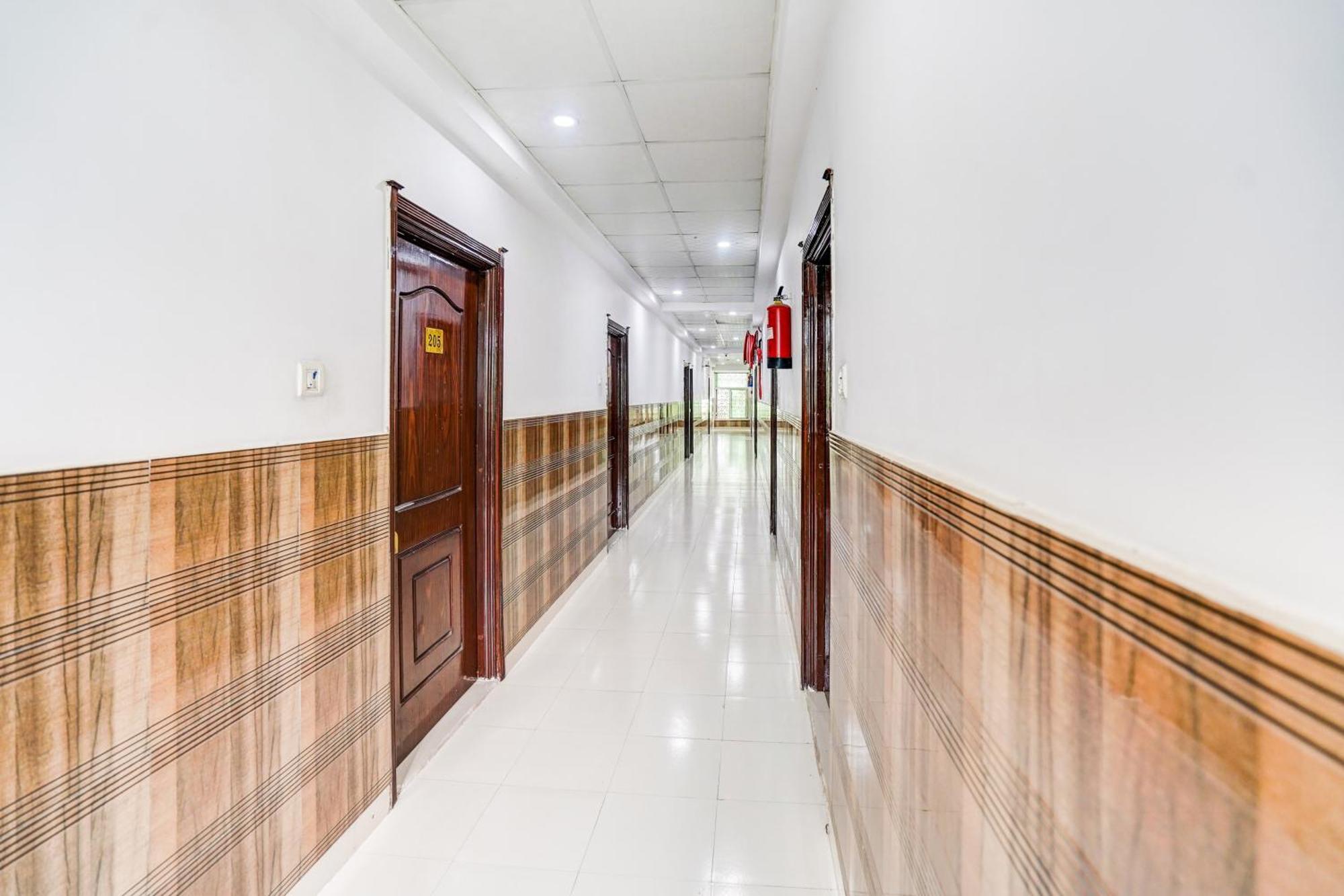 Super Hotel O Sgpgi Bijnaur Luaran gambar